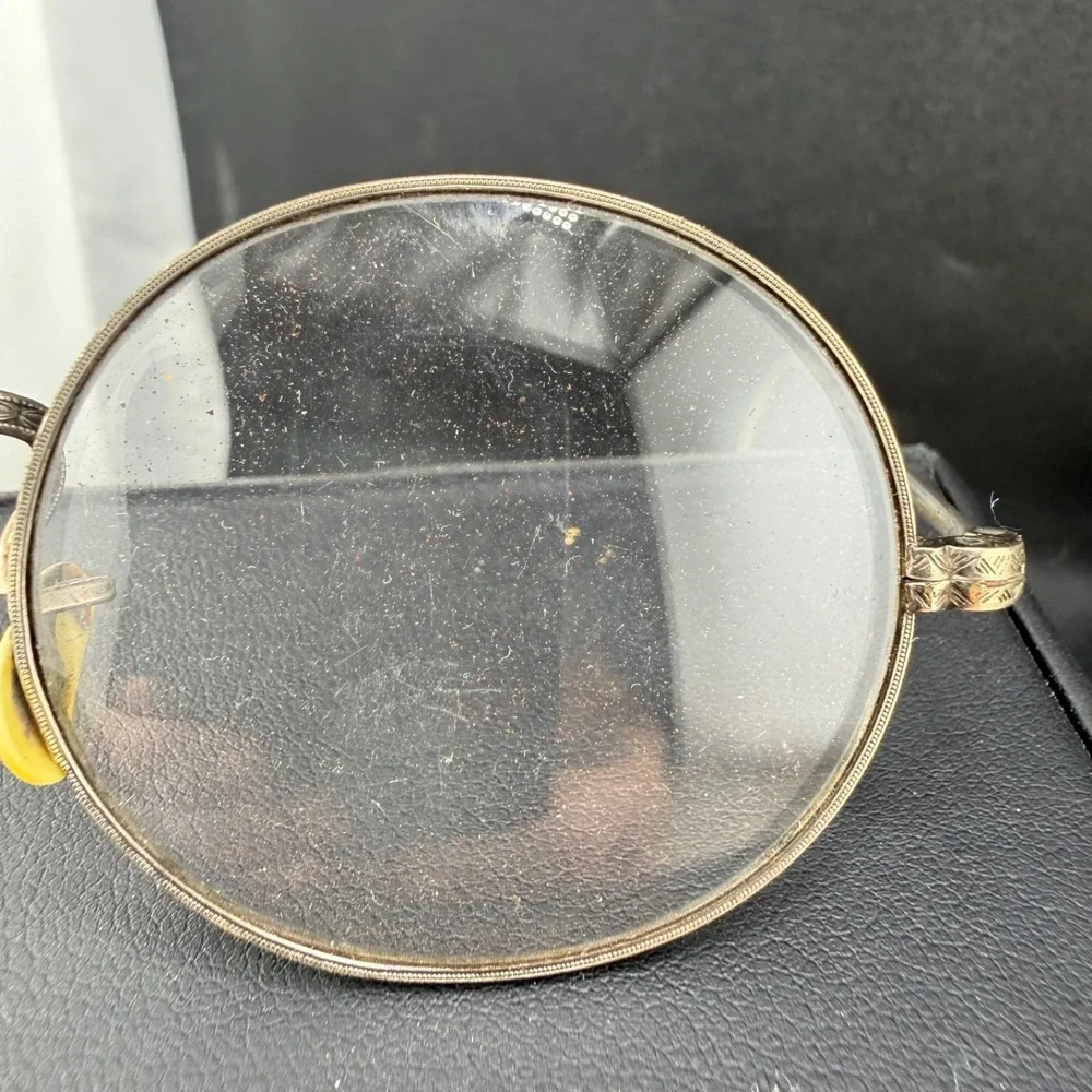 Vintage 12K Gold Filled Wire Frame Glasses Round Etched Gold Case